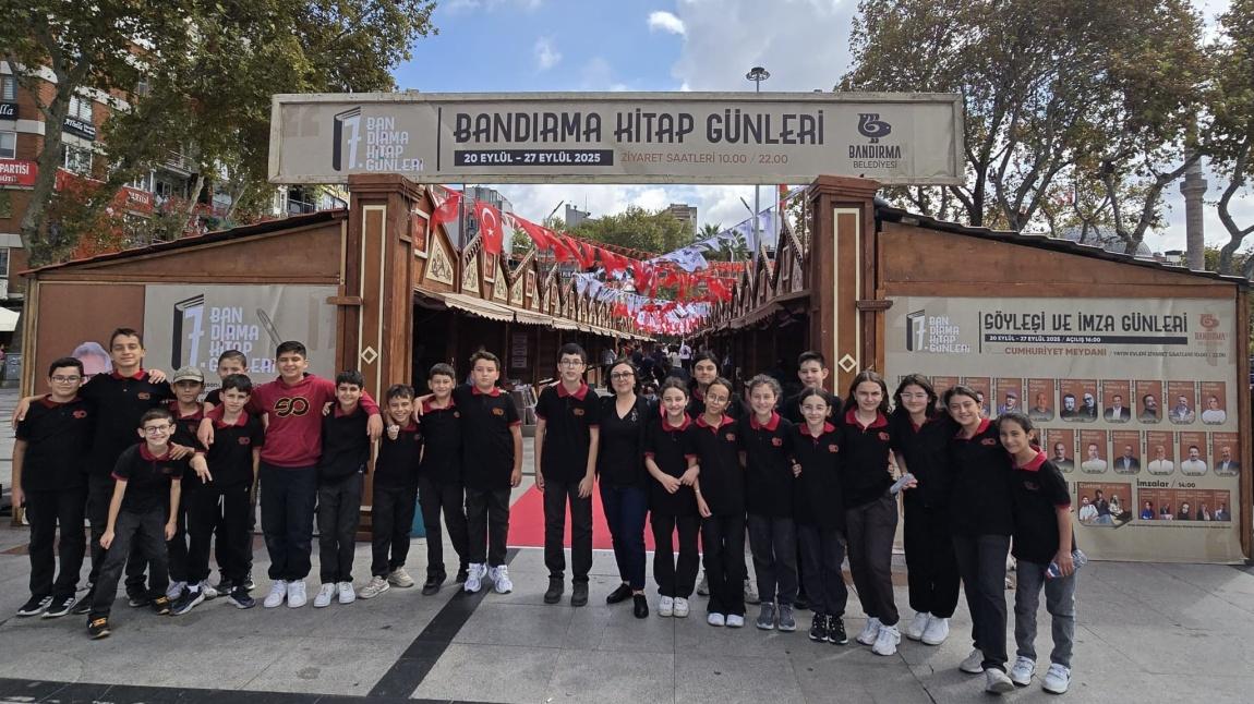 Okulumuz Kültürlendi (Bandırma Kitap Fuarı Gezisi) 
